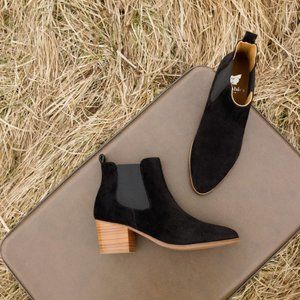 Bobbies Paris - Suede Black Ankle Booties  - 38